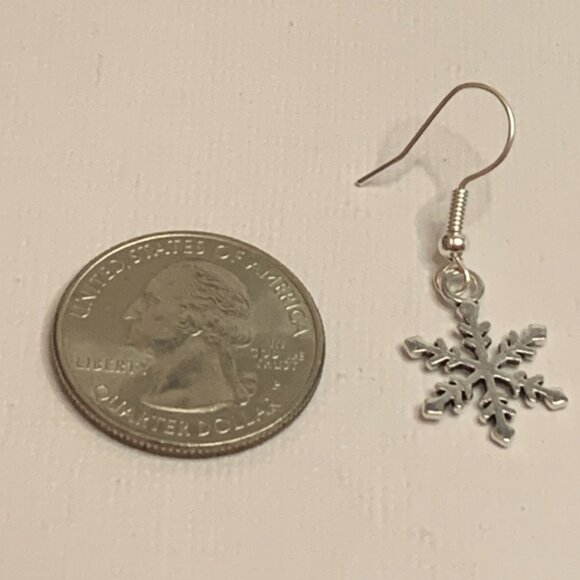 Snowflake Earring, Boho Earring, Christmas Earring, Holiday Earring, Gift Idea - Picture 3 of 6